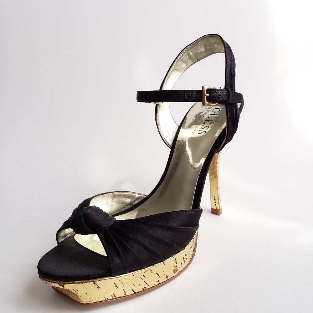 NWOT GUESS BY MARCIANO Black Gold Heels Size 6.5 - Picture 2 of 6